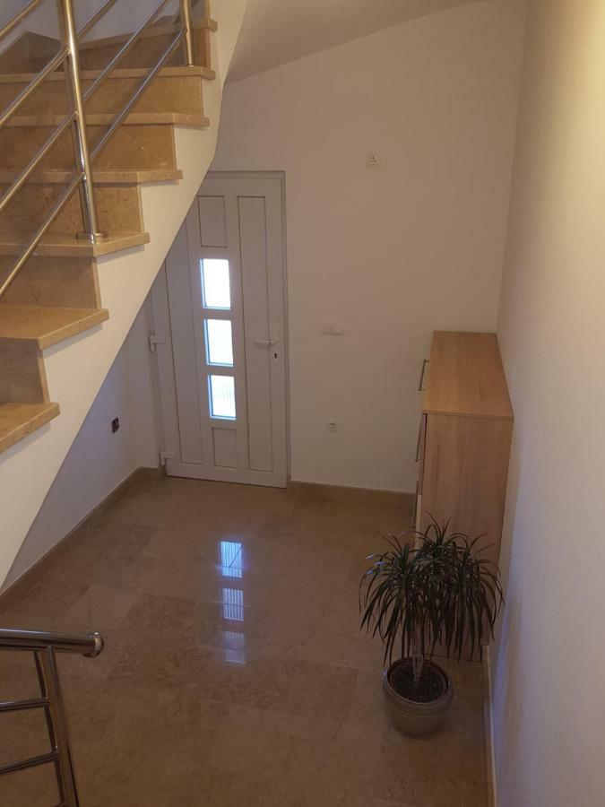 Apartmani Jadranka Starigrad Paklenica Ngoại thất bức ảnh