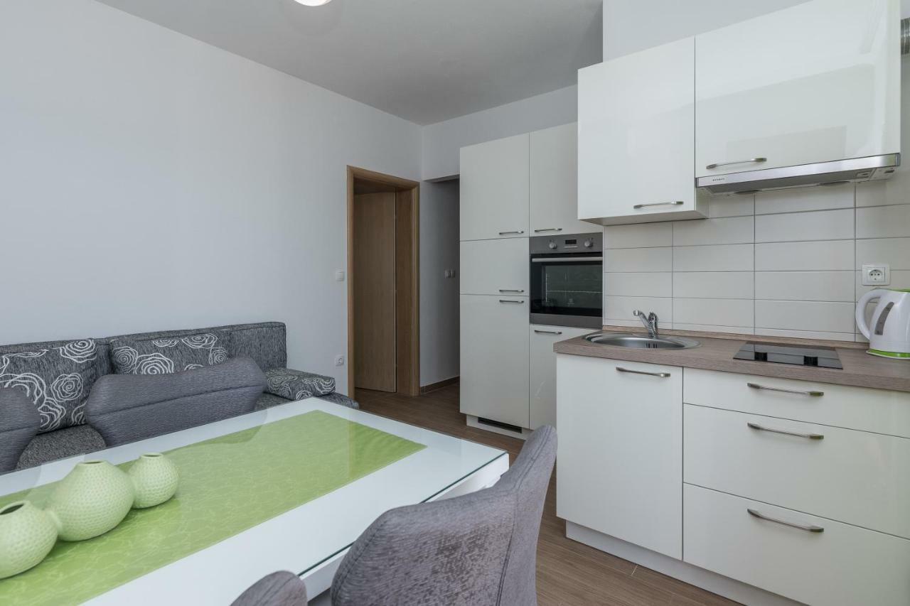 Apartmani Jadranka Starigrad Paklenica Ngoại thất bức ảnh