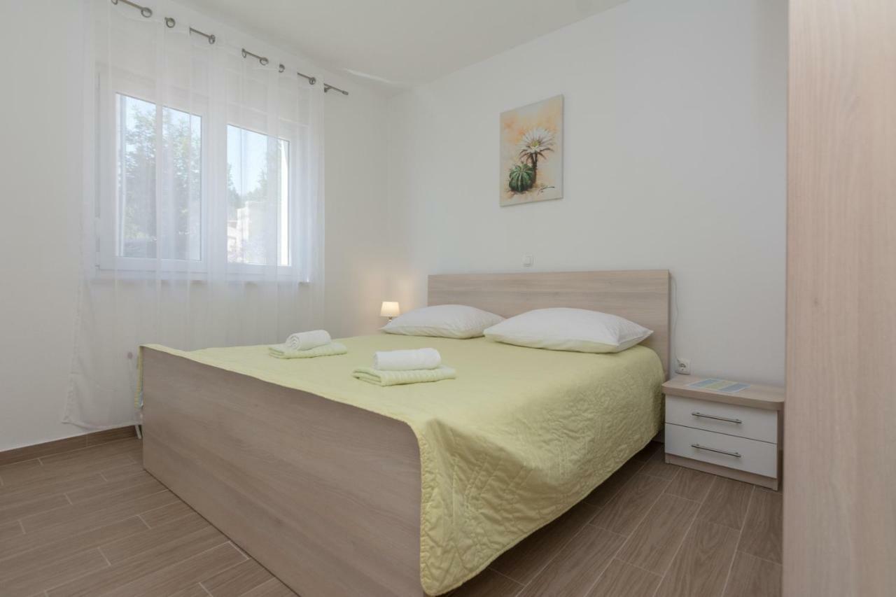 Apartmani Jadranka Starigrad Paklenica Ngoại thất bức ảnh