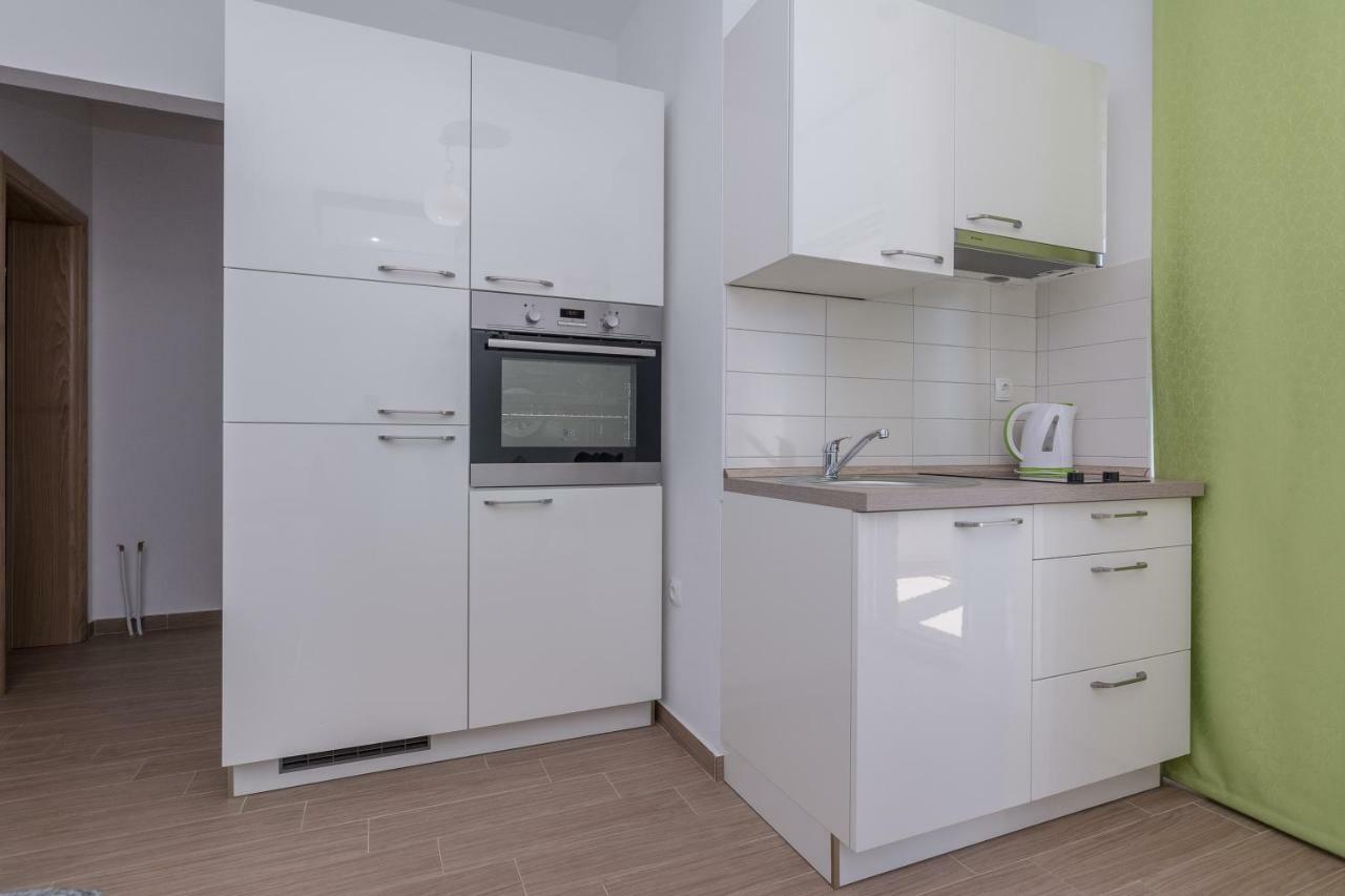 Apartmani Jadranka Starigrad Paklenica Ngoại thất bức ảnh