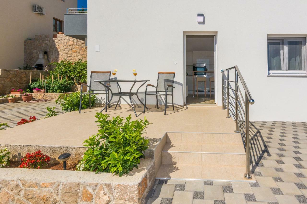 Apartmani Jadranka Starigrad Paklenica Ngoại thất bức ảnh