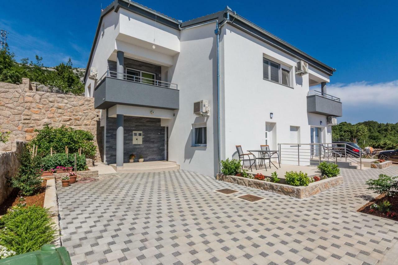 Apartmani Jadranka Starigrad Paklenica Ngoại thất bức ảnh