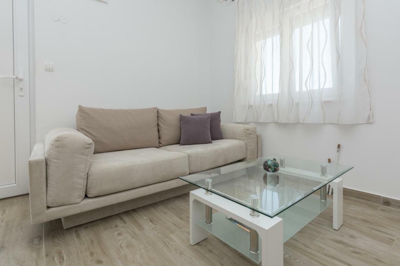 Apartmani Jadranka Starigrad Paklenica Ngoại thất bức ảnh