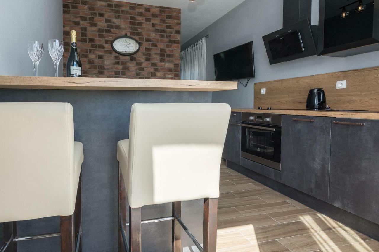 Apartmani Jadranka Starigrad Paklenica Ngoại thất bức ảnh
