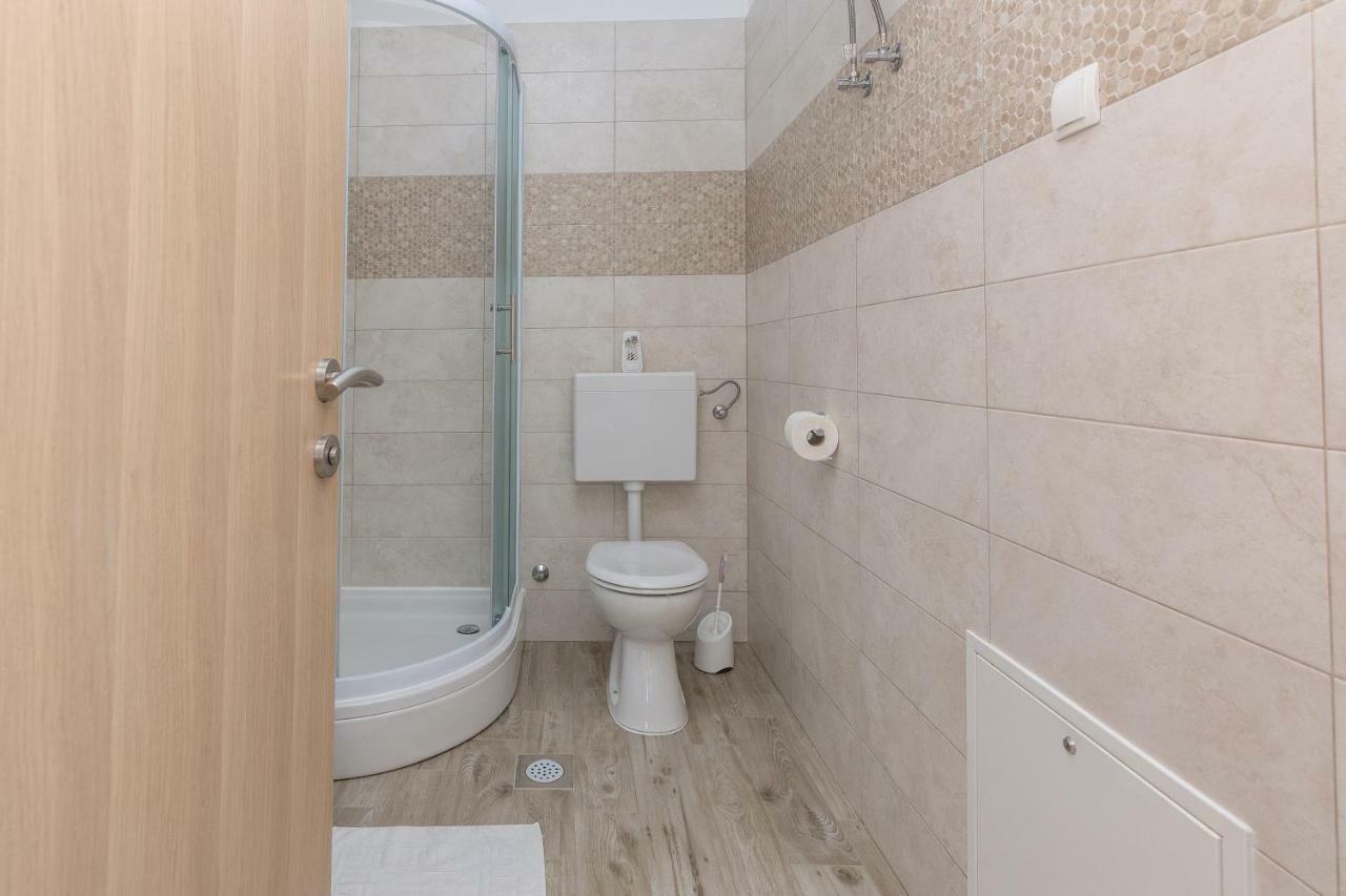 Apartmani Jadranka Starigrad Paklenica Ngoại thất bức ảnh